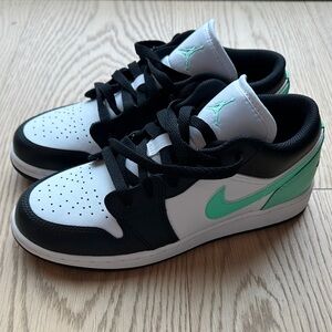 Nike Airforce - Black and White Sneakers with Mint Accents